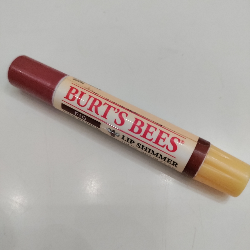 ✨ 4/$15 Burt's Bees Lip Shimmer in Fig